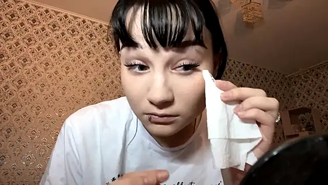 SofiaDreams09 online show from 10/28/25, 02:09