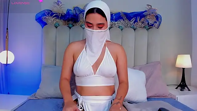 Melanie hillz online show from 11/30/25, 04:44