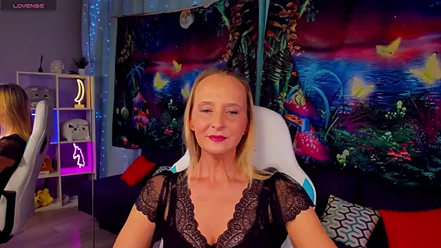 ScarlettPalmer online show from 12/17/25, 10:10