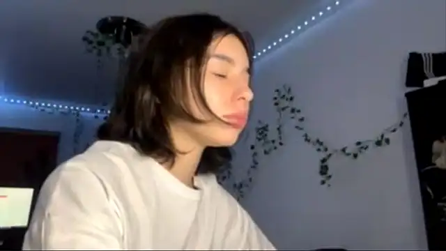 LilithFlamey online show from 11/25/25, 04:18