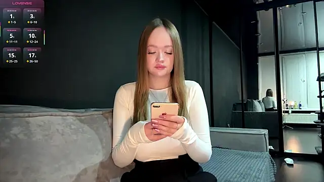 SecretGerl baby2007 online show from 01/08/26, 04:42