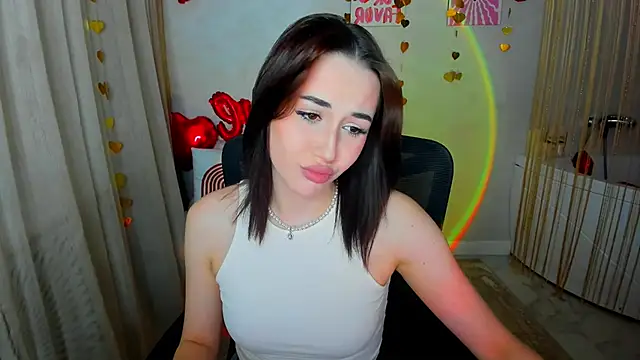 Snapshot of MakeYoueHappy chatting on 02/08/26, 03:43 MakeYoueHappy online show from 02/08/26, 03:43