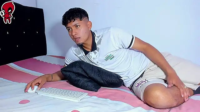 Snapshot of Dominic_King chatting on 02/07/26, 01:42 Dominic King online show from 02/07/26, 01:42