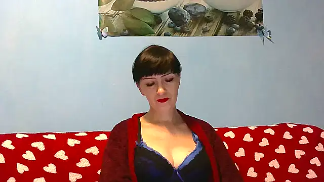 Snapshot of IffetLove42 chatting on 11/18/25, 06:45 IffetLove42 online show from 11/18/25, 06:45