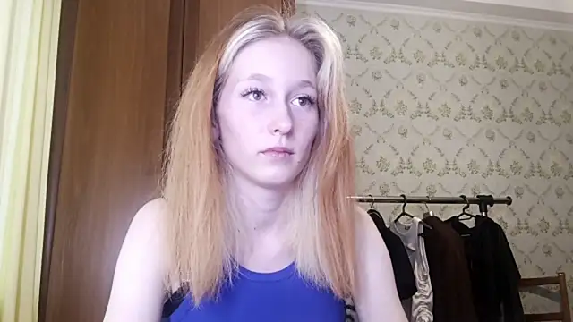 Snapshot of LisaKacitaa chatting on 10/27/25, 12:31 LisaKacitaa online show from 10/27/25, 12:31