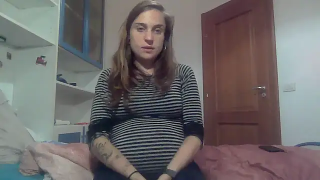 SinnEmily online show from 11/26/25, 04:30