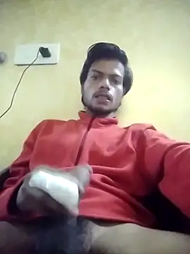 Snapshot of Luckysucks chatting on 11/15/25, 04:43 Luckysucks online show from 11/15/25, 04:43