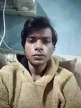 Snapshot of Luckysucks chatting on 11/19/25, 04:23 Luckysucks online show from 11/19/25, 04:23