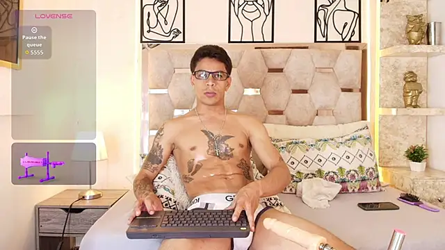 Andrew Haalls online show from 02/06/26, 08:34