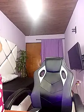 Snapshot of SweetPetiite chatting on 11/01/25, 12:29 SweetPetiite online show from 11/01/25, 12:29