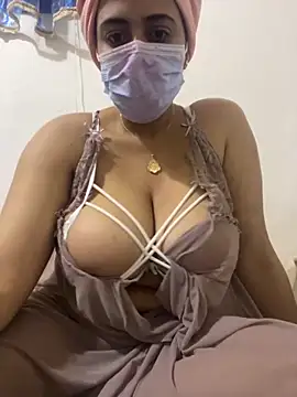 Snapshot of WildNour chatting on 11/30/25, 11:53 WildNour online show from 11/30/25, 11:53