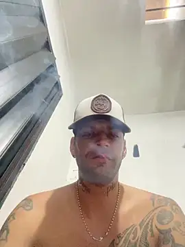 Snapshot of Elbrosss1992 chatting on 03/29/26, 11:43 Elbrosss1992 online show from 03/29/26, 11:43