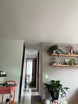 Snapshot of SugarTroubl33 chatting on 11/12/25, 01:33 SugarTroubl33 online show from 11/12/25, 01:33