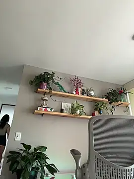 Snapshot of SugarTroubl33 chatting on 11/15/25, 01:40 SugarTroubl33 online show from 11/15/25, 01:40