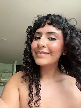 SugarTroubl33 online show from 04/15/26, 07:58