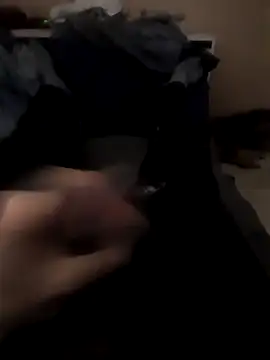 giovanift111 online show from 12/21/25, 12:23