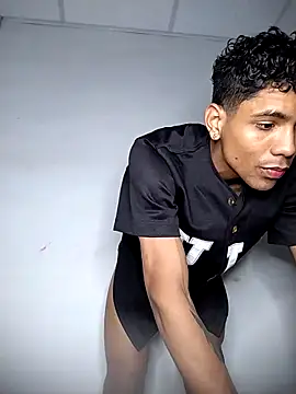 Snapshot of Alex_Sweeting chatting on 11/04/25, 07:07 Alex Sweeting online show from 11/04/25, 07:07