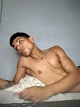 Snapshot of Alex_Sweeting chatting on 11/08/25, 03:56 Alex Sweeting online show from 11/08/25, 03:56