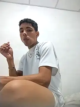 Snapshot of Alex_Sweeting chatting on 11/11/25, 06:35 Alex Sweeting online show from 11/11/25, 06:35