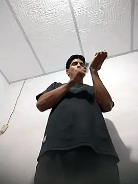 Snapshot of Alex_Sweeting chatting on 11/25/25, 06:13 Alex Sweeting online show from 11/25/25, 06:13