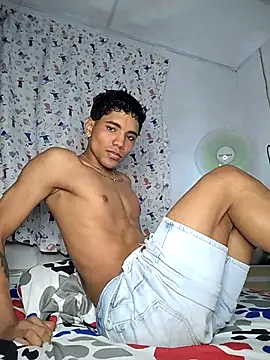 Snapshot of Alex_Sweeting chatting on 12/02/25, 03:56 Alex Sweeting online show from 12/02/25, 03:56