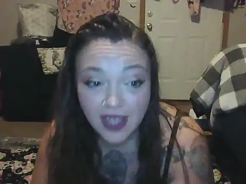 Snapshot of BartenderSteph chatting on 10/27/25, 08:57 BartenderSteph online show from 10/27/25, 08:57