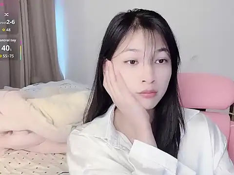 Snapshot of -Amy-888 chatting on 11/04/25, 01:59 -Amy-888 online show from 11/04/25, 01:59