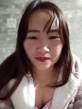 emini-xx online show from 12/17/25, 02:39