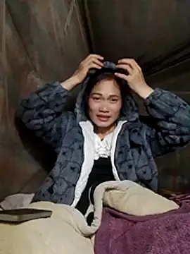 doggy-00 online show from 11/25/25, 08:53