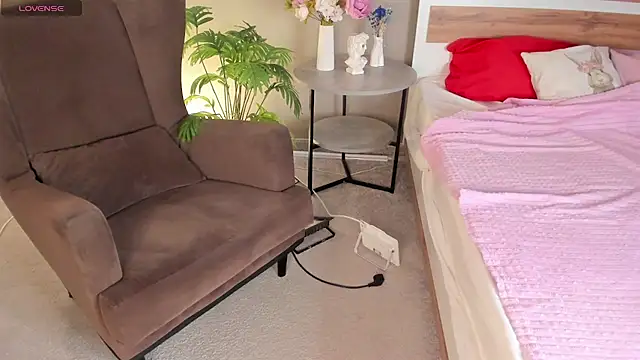 AngelWisee online show from 04/27/26, 03:04
