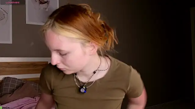 Snapshot of AngelWisee chatting on 07/17/26, 03:02 AngelWisee online show from 07/17/26, 03:02
