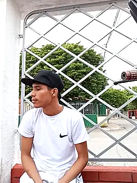 damian fort1 online show from 10/31/25, 10:49