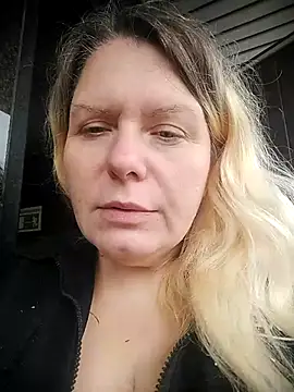 Lana-murr online show from 11/09/25, 06:44