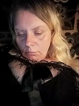 Lana-murr online show from 11/18/25, 06:12