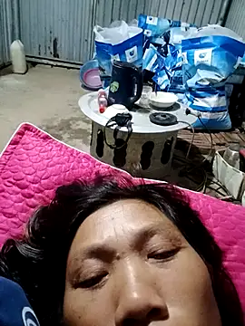 bella-la online show from 11/24/25, 12:27