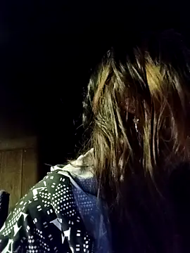 bella-la online show from 12/15/25, 01:26