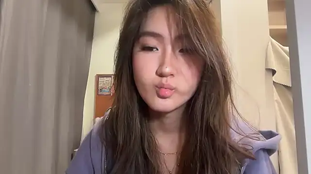 Snapshot of AlishaCheng chatting on 01/06/26, 04:54 AlishaCheng online show from 01/06/26, 04:54