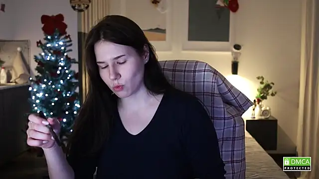 girl u never met online show from 12/15/25, 06:01