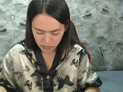 Snapshot of Femme_Hera chatting on 11/12/25, 11:36 Femme Hera online show from 11/12/25, 11:36