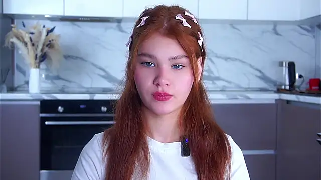 YettaCalabria online show from 12/19/25, 11:28