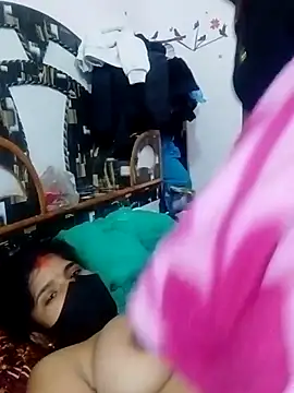 hot couple 000 online show from 12/16/25, 09:36