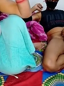 hot couple 000 online show from 02/20/26, 03:01