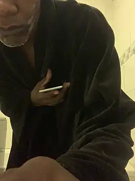 Snapshot of BlackBoyy45 chatting on 03/02/26, 03:52 BlackBoyy45 online show from 03/02/26, 03:52