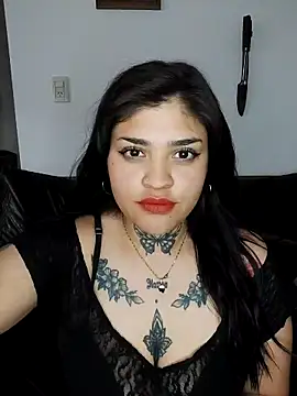 Snapshot of AlexxaMoon chatting on 10/27/25, 05:17 AlexxaMoon online show from 10/27/25, 05:17