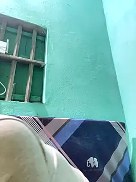 Snapshot of Night_owl111 chatting on 11/24/25, 11:21 Night owl111 online show from 11/24/25, 11:21