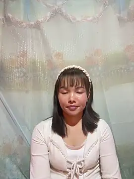 Snapshot of Night_owl111 chatting on 12/05/25, 12:47 Night owl111 online show from 12/05/25, 12:47