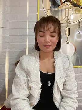 Snapshot of Night_owl111 chatting on 12/14/25, 07:58 Night owl111 online show from 12/14/25, 07:58