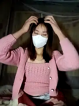 Snapshot of Em_xinh01 chatting on 12/01/25, 01:21 Em xinh01 online show from 12/01/25, 01:21