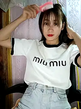 Em xinh01 online show from 04/08/26, 11:27