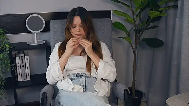 Snapshot of RacquelSookoo chatting on 10/28/25, 09:13 RacquelSookoo online show from 10/28/25, 09:13